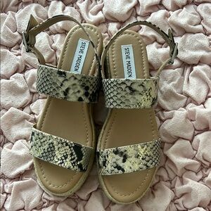 Steve Madden Black and Cream Snakeskin Sandals